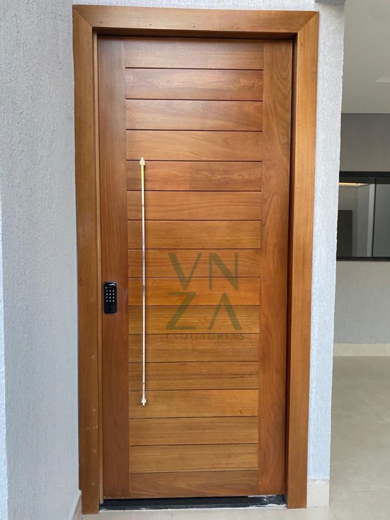 Porta de Madeira sob Medida